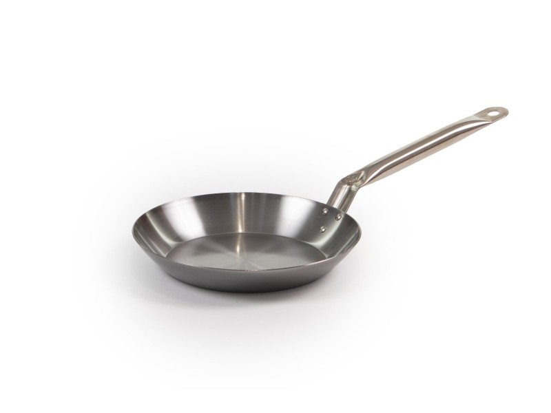 Flat Lyonnaise pan with stainless steel handle